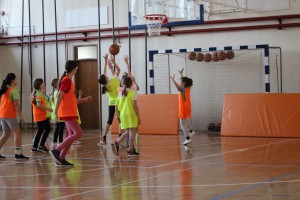 Na 4. mini košarkarskem turnirju mlade Novomeščanke