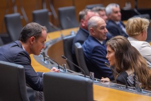 Anže Logar zavaja, da je Janez Janša izključil koalicijo z Demokrati