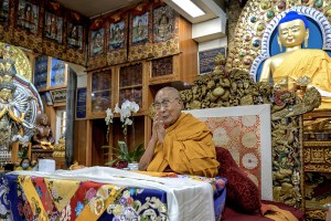 Reinkarnacija po ukazu partije: Peking želi izbrati naslednika 90-letnega dalajlame