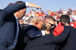 Po poskusu atentata na Trumpa šest tajnih agentov v suspenzu