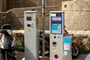 Sveža prevara na parkiriščih na hrvaški obali
