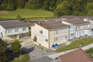 Grožnja z zadržanjem denarja zalegla, romski otroci pogosteje v šolah