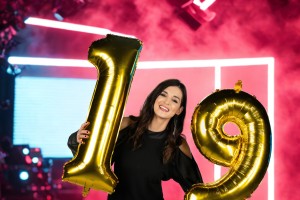 Žana Vidmar o luknjici v bradi in ukradenih poljubčkih na koncertu
