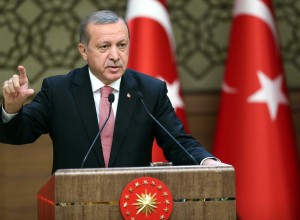Erdogan napadel Zahod: Od kdaj stojite ob strani terorizmu?