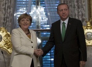 Bo zaradi gospodarskih težav Turčije Erdogan kaj prijaznejši do EU?