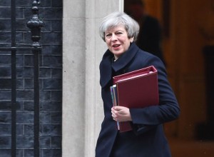 Britanska vlada: Glasovanje parlamenta o brexitu nevaren presedan