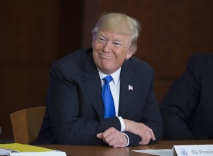 Pentagon odobril milijardo dolarjev za Trumpov zid