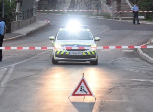 Tragedija pri Vrtovinu: 40-letnik z avtom naravnost v tovornjak