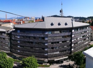 Dobra država: Ninamedia, ki opravlja ankete za RTVS, je nekompetenten merilec javnega mnenja