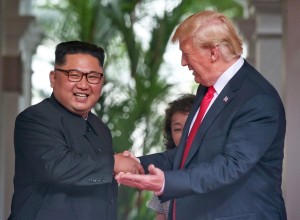 Trump in Kim se bosta konec februarja spet srečala