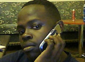 V ljudi ob britanskem parlamentu se je zaletel Britanec s sudanskimi koreninami