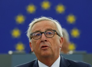 Juncker odprl vrata za umik irskega varovala, a od Londona zahteva ustrezno alternativo