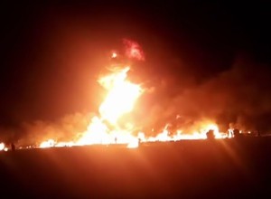 Med poskusom kraje nafte iz naftovoda je silovita eksplozija ubila več kot 20 ljudi (VIDEO)