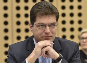 Šarec naj bi za evropskega komisarja predlagal Janeza Lenarčiča