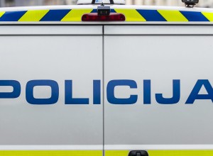 Nigerijca, ki so ju ustavili pri Kočevju, sta v kombiju prevažala kar 31 migrantov