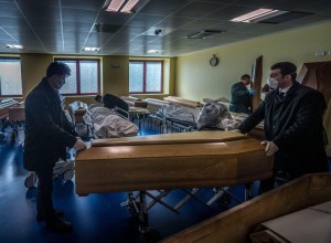 V Evropi že več kot 50.000 smrtnih žrtev koronavirusa