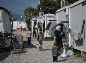 V Grčiji zaradi koronavirusa v karanteni begunsko taborišče