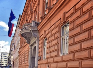 Pahor išče novega ustavnega sodnika, stranke nočejo javno razkriti, kdo bi bil zanje sprejemljiv