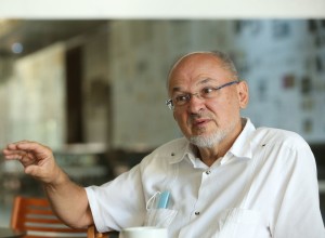 »Vas nič ne briga,« je zabrusil Jelko Kacin na vprašanje, kakšna je njegova pokojnina iz Bruslja