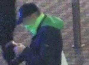 Policija išče moškega s fotoaparatom, ki bi lahko pomagal s podatki o dogajanju na nasilnih protestih 5. novembra