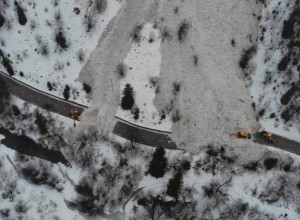 Na Bovškem prebili tudi tretji plaz, od sveta še vedno odrezanih 30 ljudi v Mlinarici