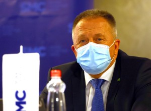 Počivalšek napovedal nekaj sprostitev ukrepov na področju gostinstva in turizma