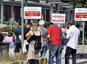 Zaradi PCT naval na cepilne centre, cepijo tudi v nedeljo
