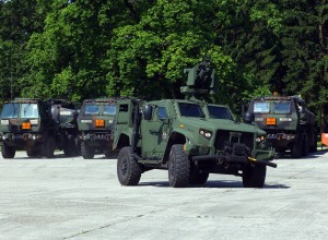 Obrambno ministrstvo bo za 33 milijonov kupilo dodatnih 37 oklepnikov oshkosh