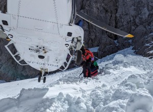 Smrt nad Kranjsko Goro: 30-letnika zasul snežniplaz