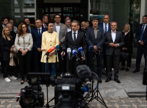 Sklenjen obroč okoli Goloba: nova stranka na levi sredini po evropskih volitvah