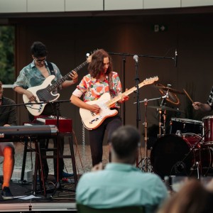 Skupina Masharik so obiskovalce ALEJE SKY popeljali v blues rock melodije