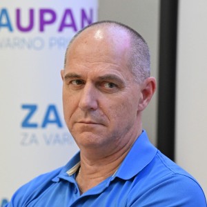 Dosje Jože P. Damijan: kurbe, kokoši in nedonošenke