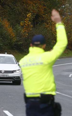 slovenska-policija, nadzor, kontrola, občinska-meja, koronavirus, covid-19