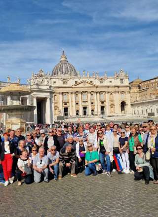 Nepozaben izlet Veseljakov v Rim in Vatikan