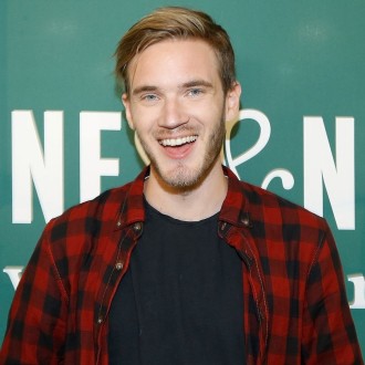 Felix rad sodeluje tudi z dobrodelnimi organizacijami.