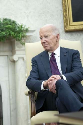Biden in Fiala poudarila nujnost nadaljevanja pomoči Ukrajini, Rusija v vojni ne sme zmagati