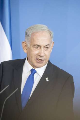Izrael bo nadaljeval obleganje Rafe, delegacija vseeno na mirovna pogajanja