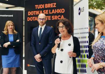 Tudi brez dotika se lahko dotaknete srca