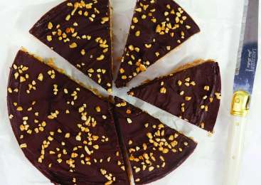 Zdrobova torta s čokolado