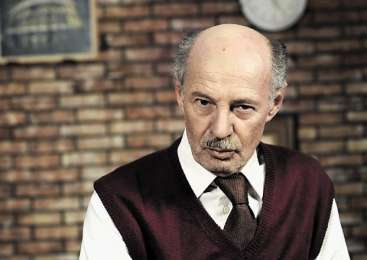 Umrl legendarni igralec Mustafa Nadarević