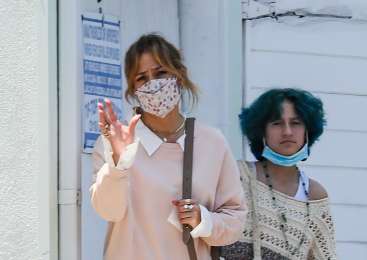 Jennifer Lopez slavila 52. rojstni dan in kazala sanjske noge, noro je mladostna