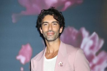 Justin Baldoni - Justin Baldoni je na sodišču izgubil vrtoglavih 352 milijonov evrov odškodnine