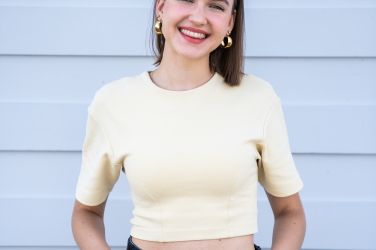 Veronika Strnad - 23-letna Veronika se je rodila v zelo glasbeno družino, njen oče je vsestranski gl