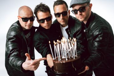 Zablujena generacija -!!!Zablujena generacija bo 30 let praznovala z razprodano dvorano