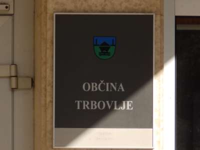 Trbovlje občina vhod.JPG