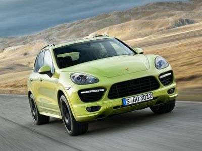 Porsche razkril novega cayenne GTS