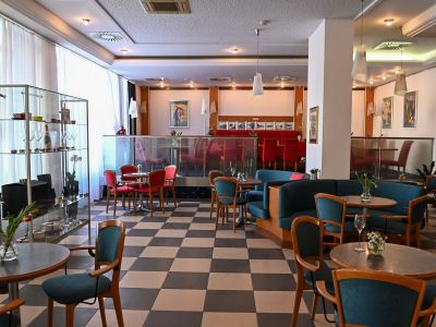 kavarna-in-slaščičarna-diana, hotel-diana, otvoritev