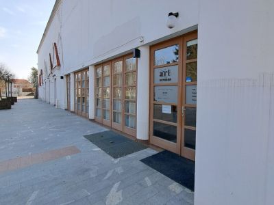 kavarnalendava23.jpg