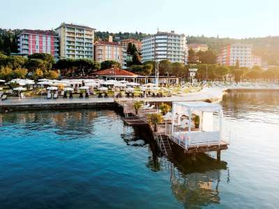 plaža meduza, portorož.jpg