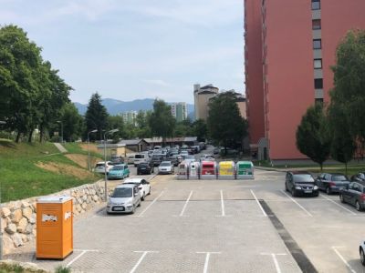1655898185_Skapinova,_parkirisče.jpg